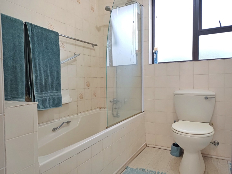 4 Bedroom Property for Sale in Reebok Western Cape